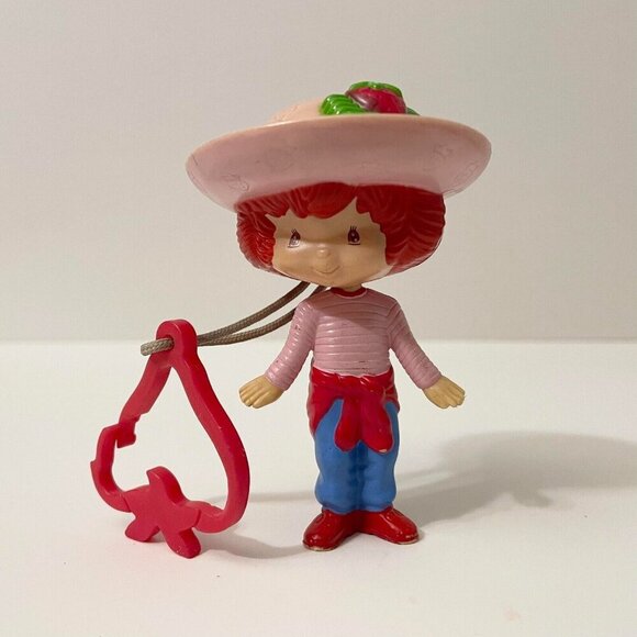 Clip On Plastic Strawberry Shortcake Figure Toy - Picture 2 of 15